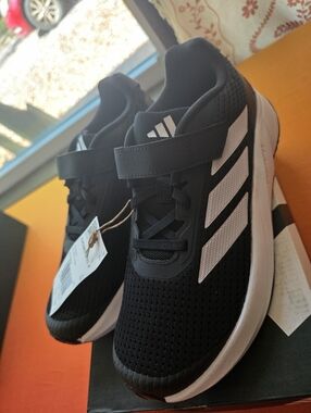 Brand New- Adidas Duramo SL EL K. Size 5 Big Kids